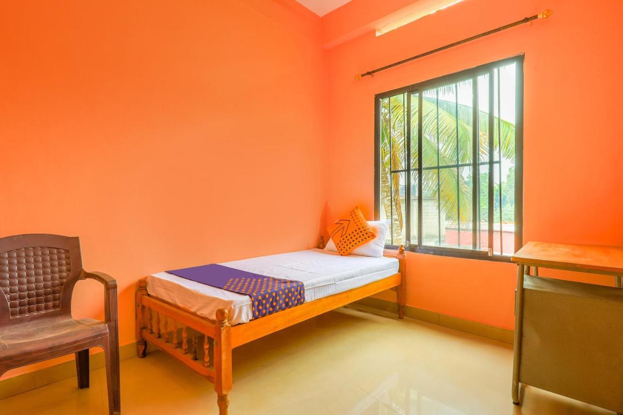 Panmana Oyo New Mubarak Tourist Home מראה חיצוני תמונה