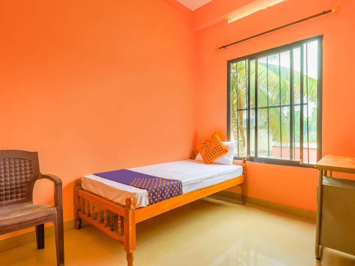 Panmana Oyo New Mubarak Tourist Home מראה חיצוני תמונה